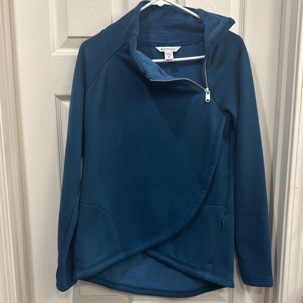 Athleta Karma asym size XS